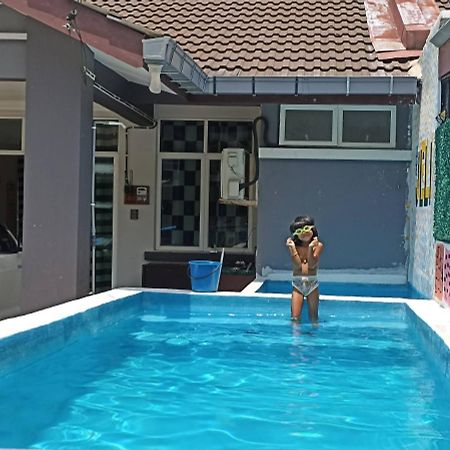 Jeli Homestay Ayer Puteh Jeli Kelantan Private Swimming Pool Kampong Jeli Kerawat Exterior foto