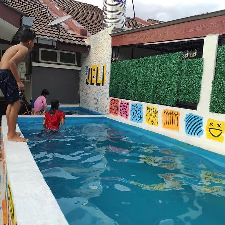 Jeli Homestay Ayer Puteh Jeli Kelantan Private Swimming Pool Kampong Jeli Kerawat Exterior foto